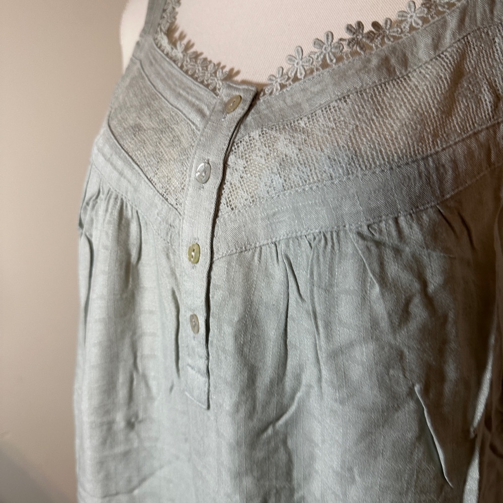 NWT Doe & Rae top. - Picture 3 of 8